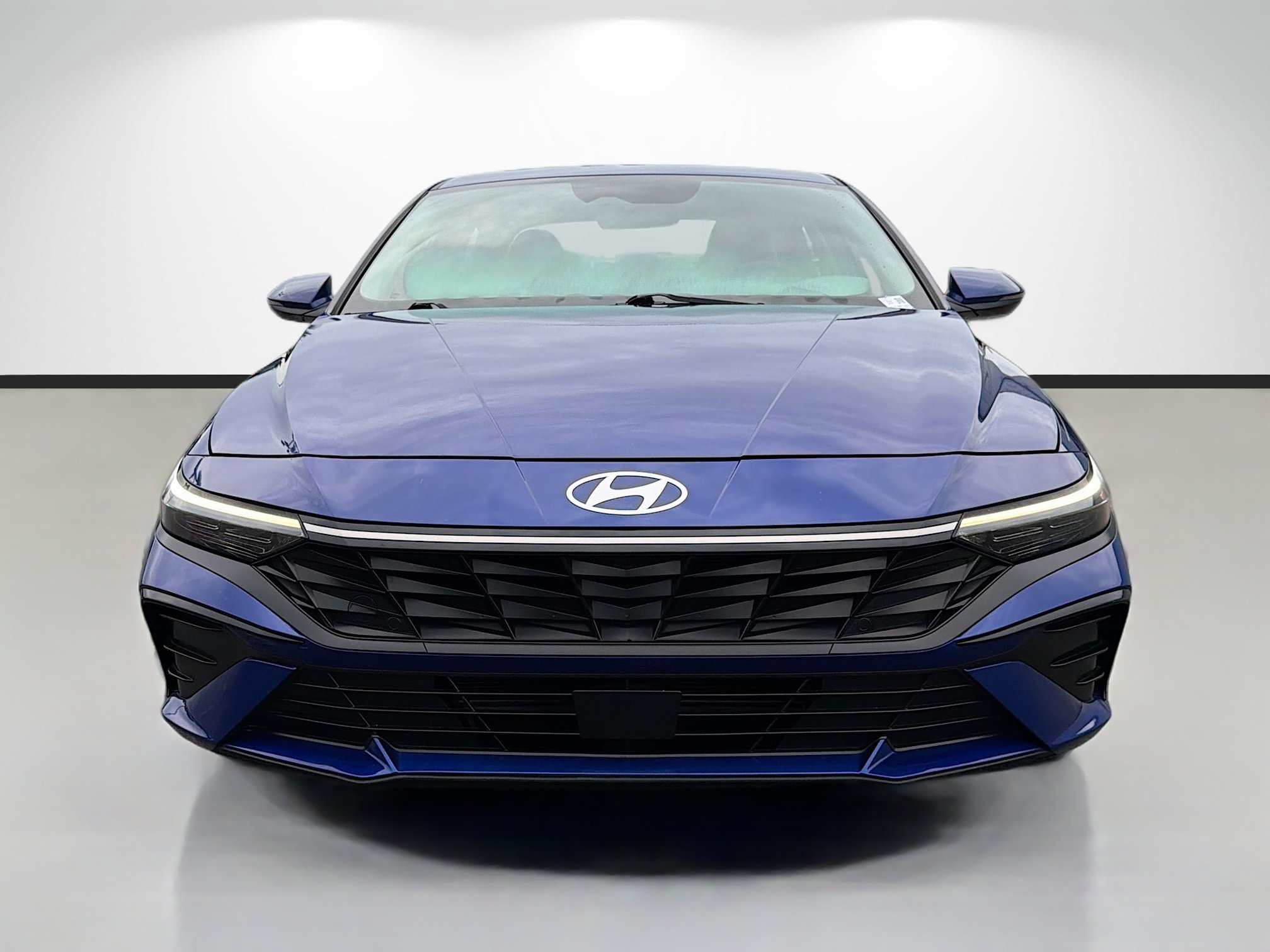 Used 2025 Hyundai Elantra Limited FWD image 8