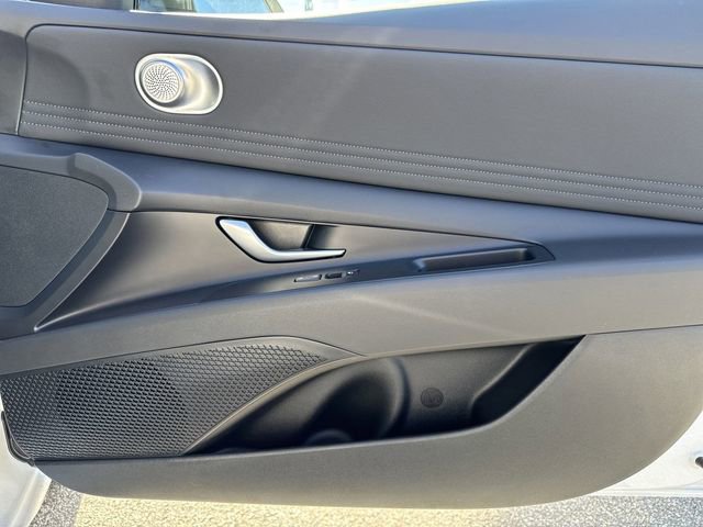 Certified 2025 Hyundai Elantra SEL image 14