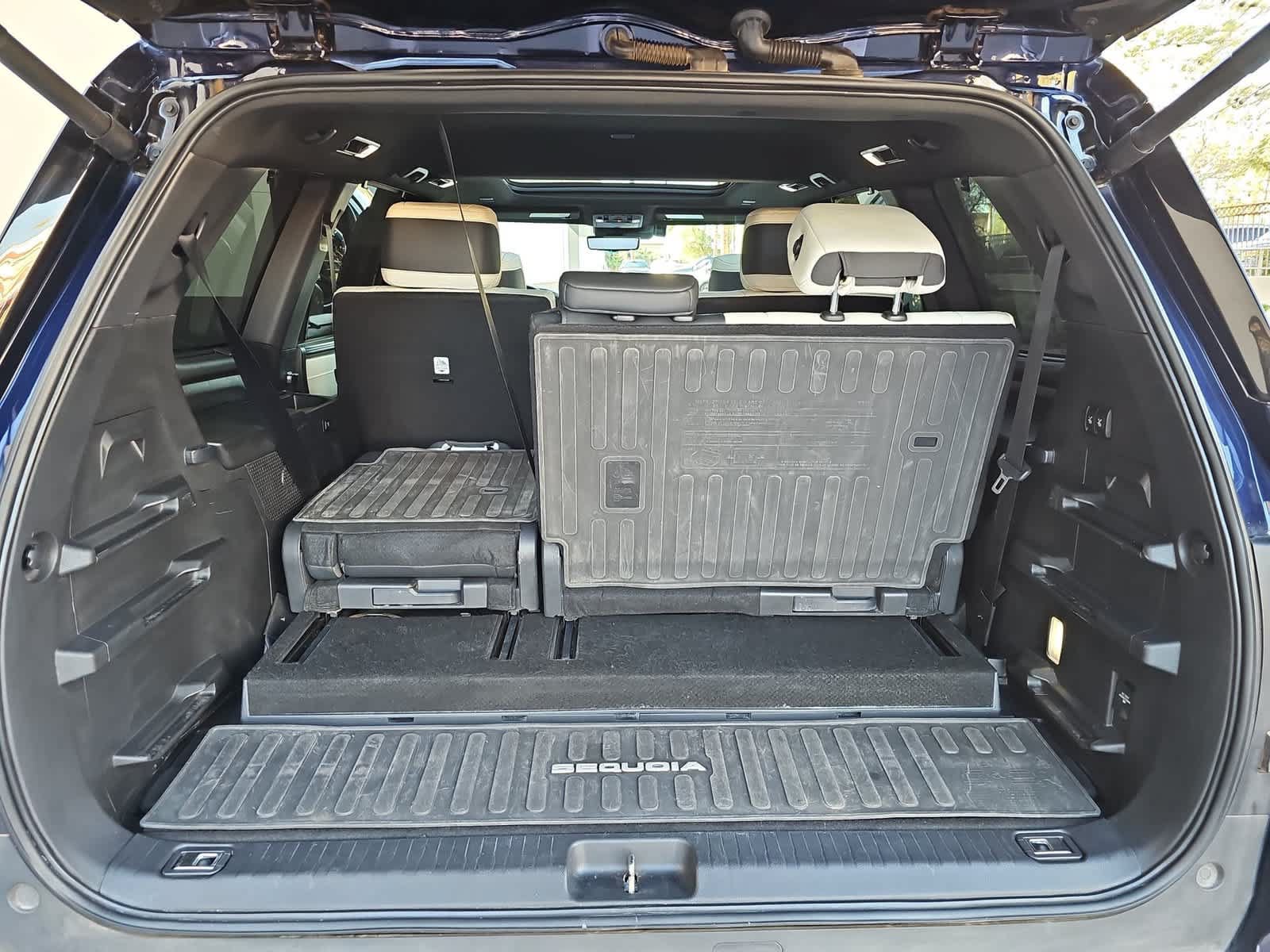 Used 2025 Toyota Sequoia Capstone AWD/4WD image 23
