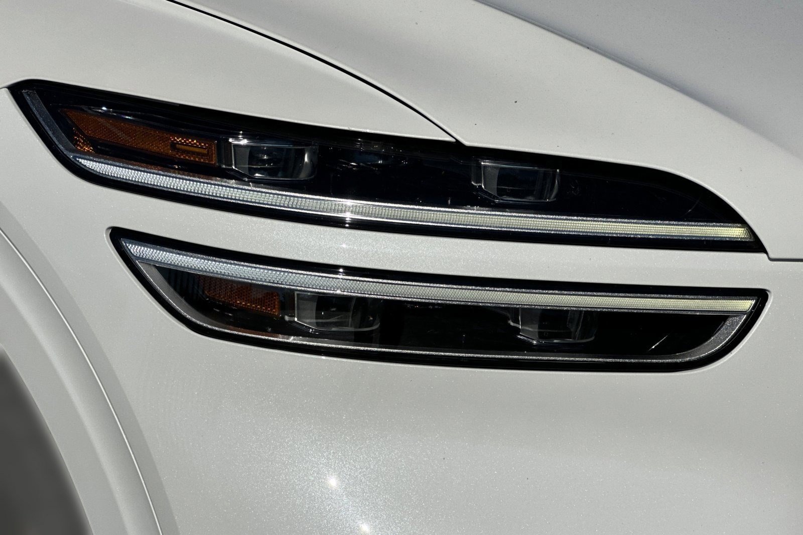 Used 2022 Genesis GV70 2.5T w/ Advanced Package image 10