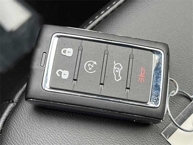 New 2025 Jeep Grand Cherokee Limited w/ Black Appearance Package image 33