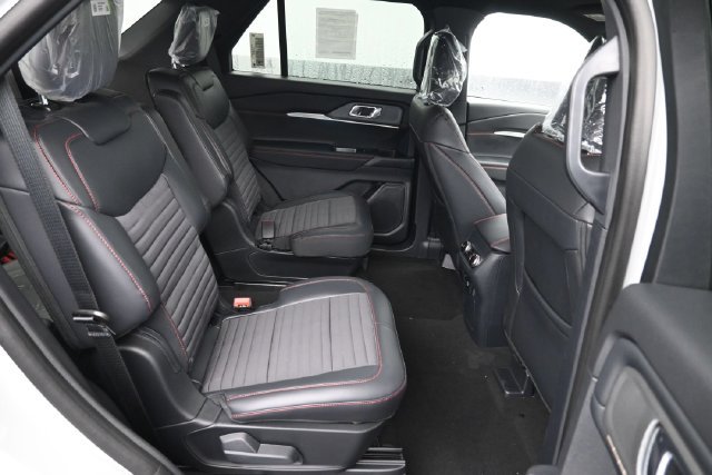 New 2027 Ford Explorer ST-Line w/ Premium Package AWD/4WD image 8