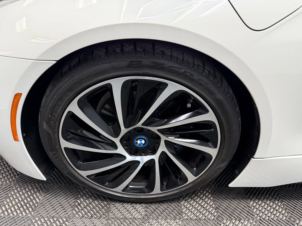 Used 2015 BMW i8 AWD/4WD image 21