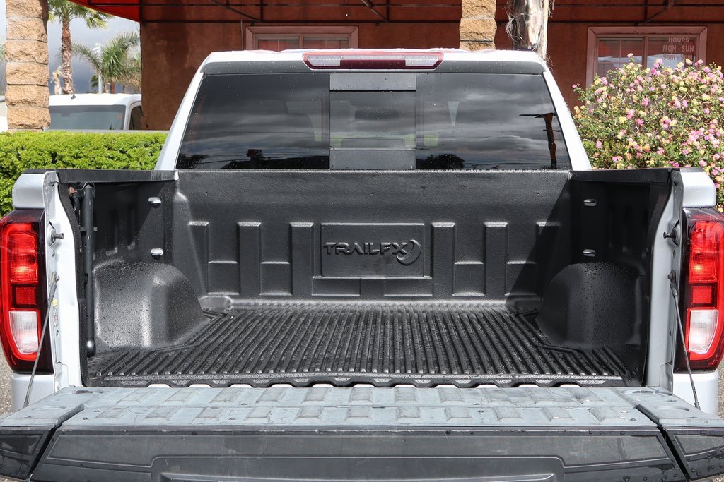 Used 2020 GMC Sierra 1500 SLT image 8