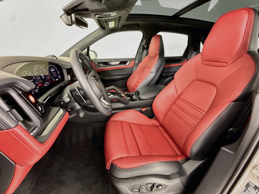 New 2026 Porsche Cayenne GTS AWD/4WD image 5