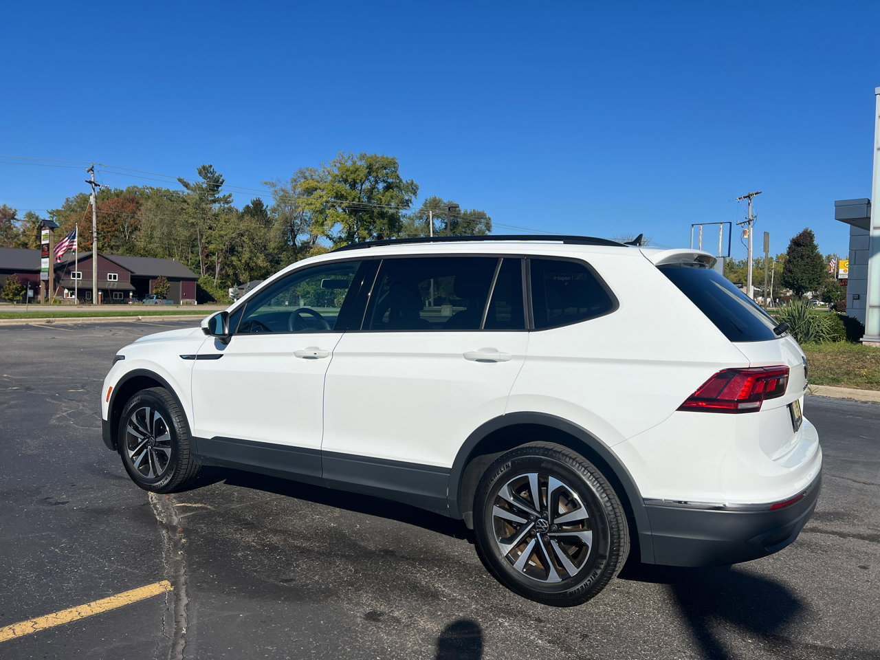 Used 2022 Volkswagen Tiguan S image 4