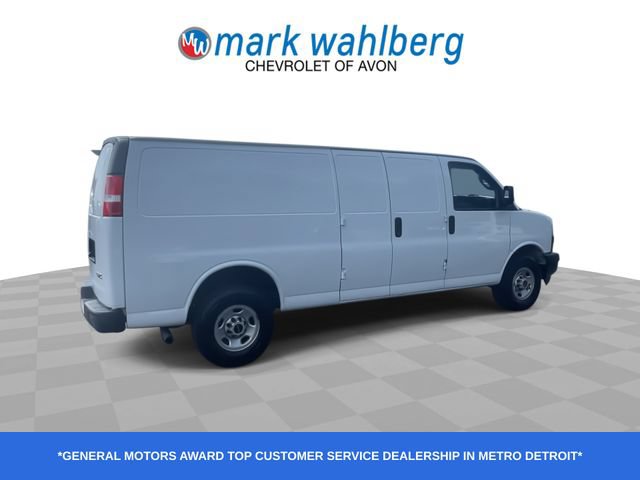 Used 2023 GMC Savana 3500 Extended w/ Driver Convenience Package RWD image 9