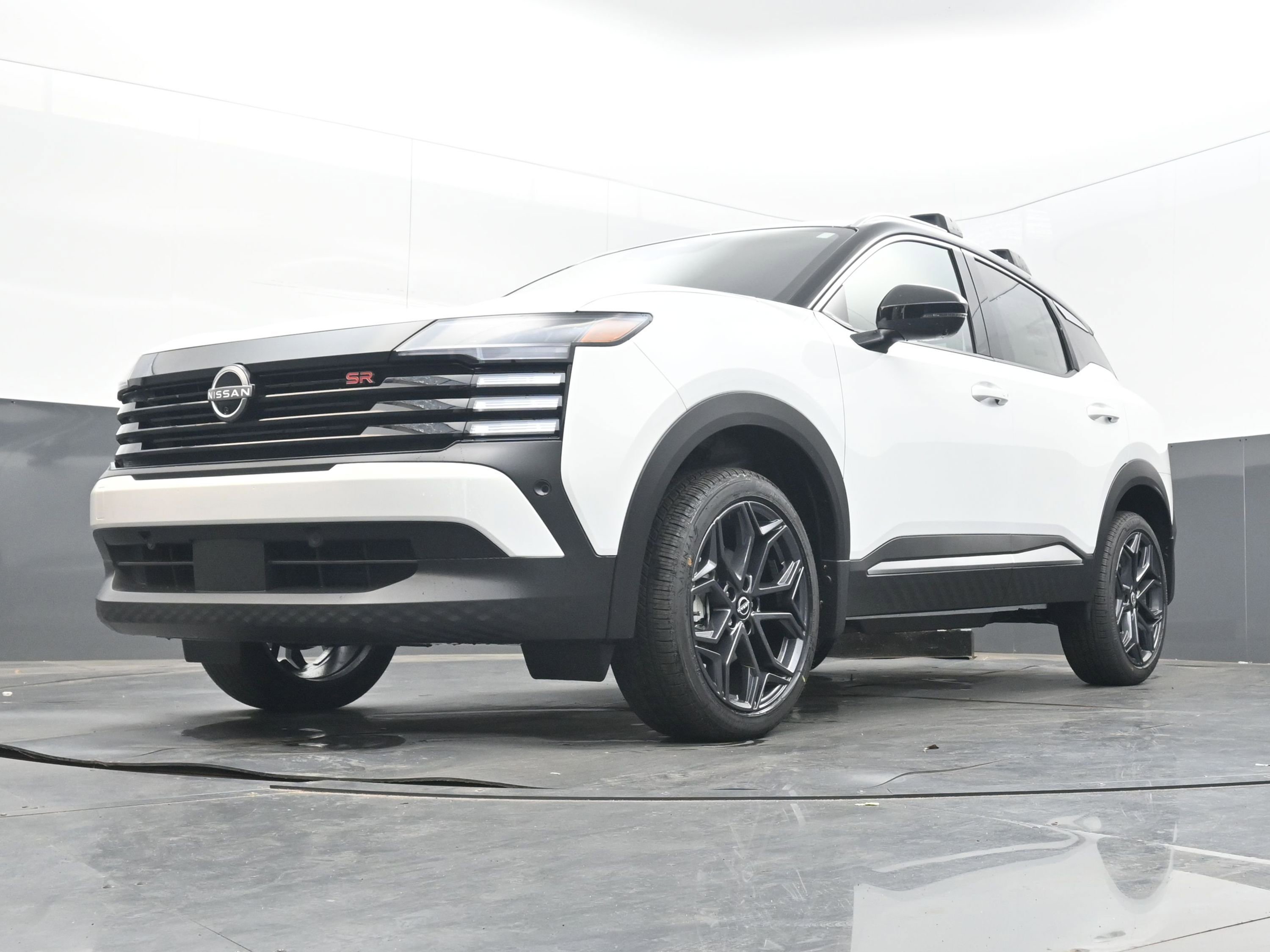 New 2026 Nissan Kicks SR image 24