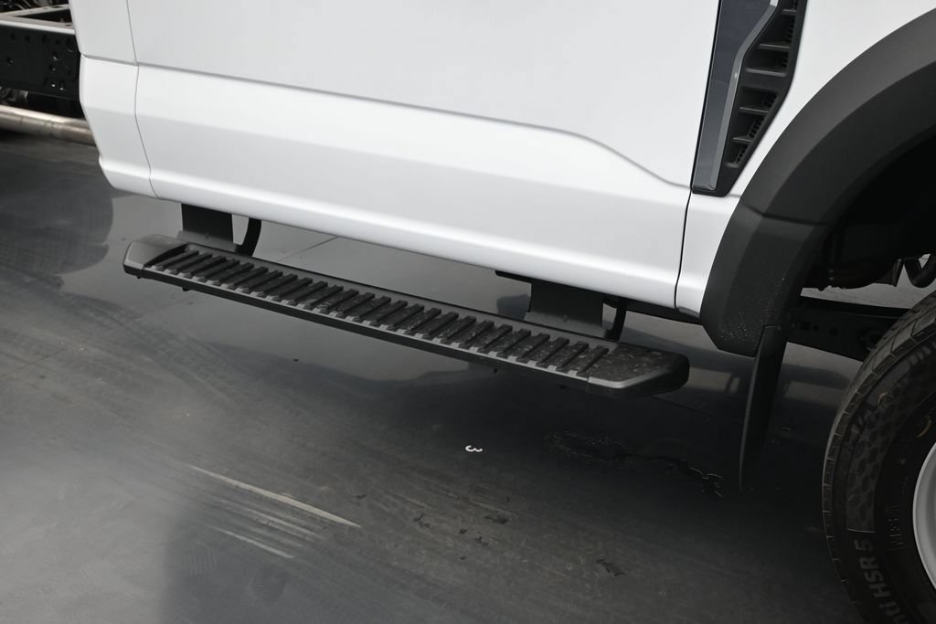 New 2026 Ford F550 2WD Regular Cab Super Duty image 19