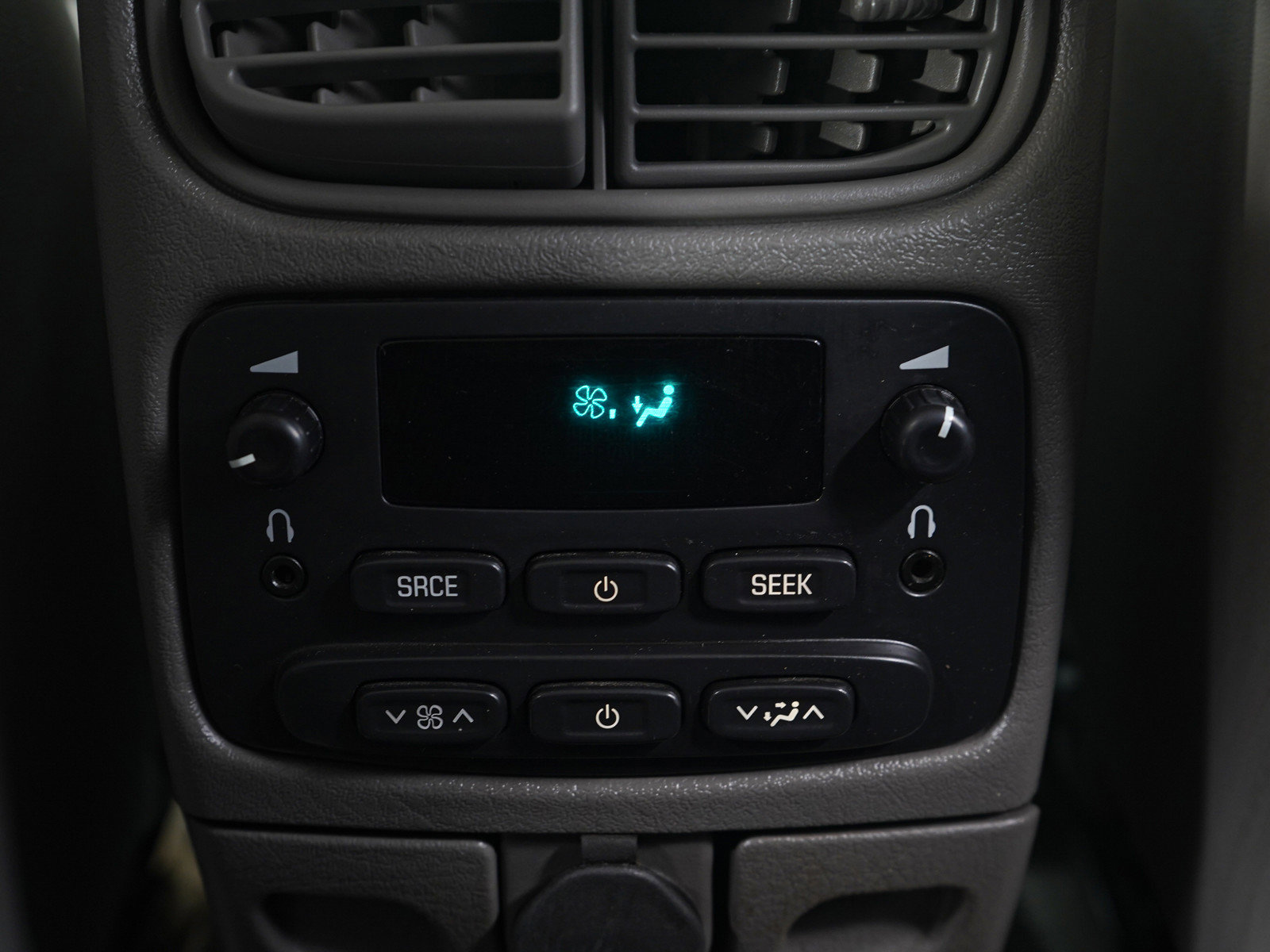 Used 2005 Buick Rainier CXL image 20