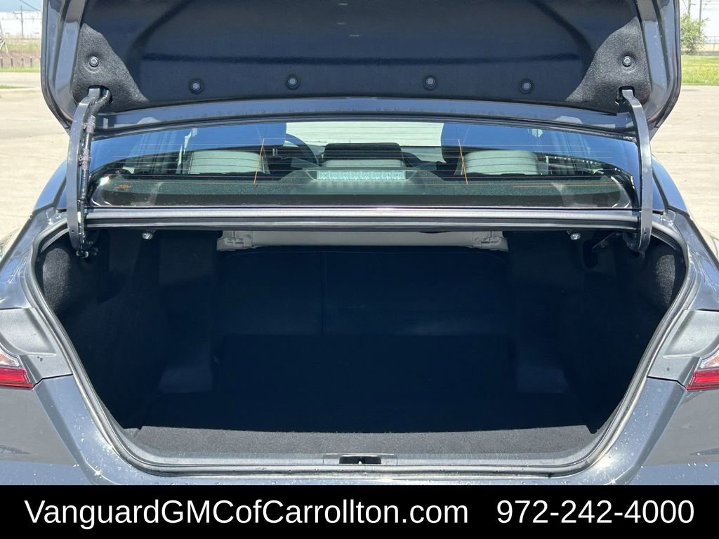 Used 2025 Toyota Camry SE image 31