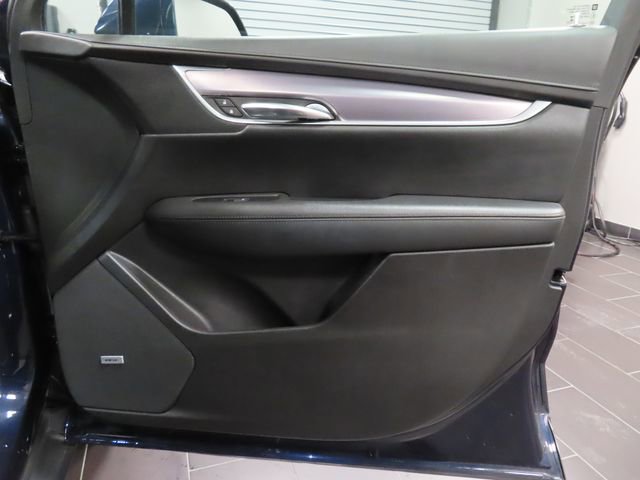 Used 2017 Cadillac XT5 Luxury w/ Driver Awareness Package image 12