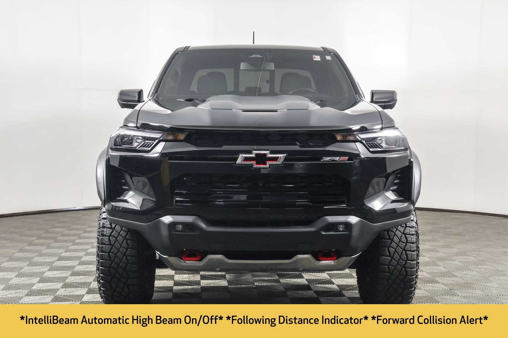 Used 2025 Chevrolet Colorado ZR2 w/ Technology Package AWD/4WD image 10