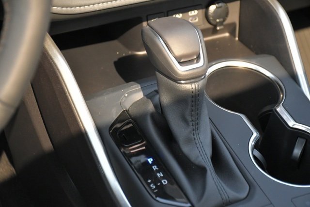Used 2025 Toyota Highlander XLE image 16