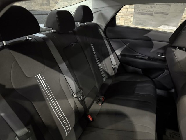 New 2025 Hyundai Elantra SEL image 35