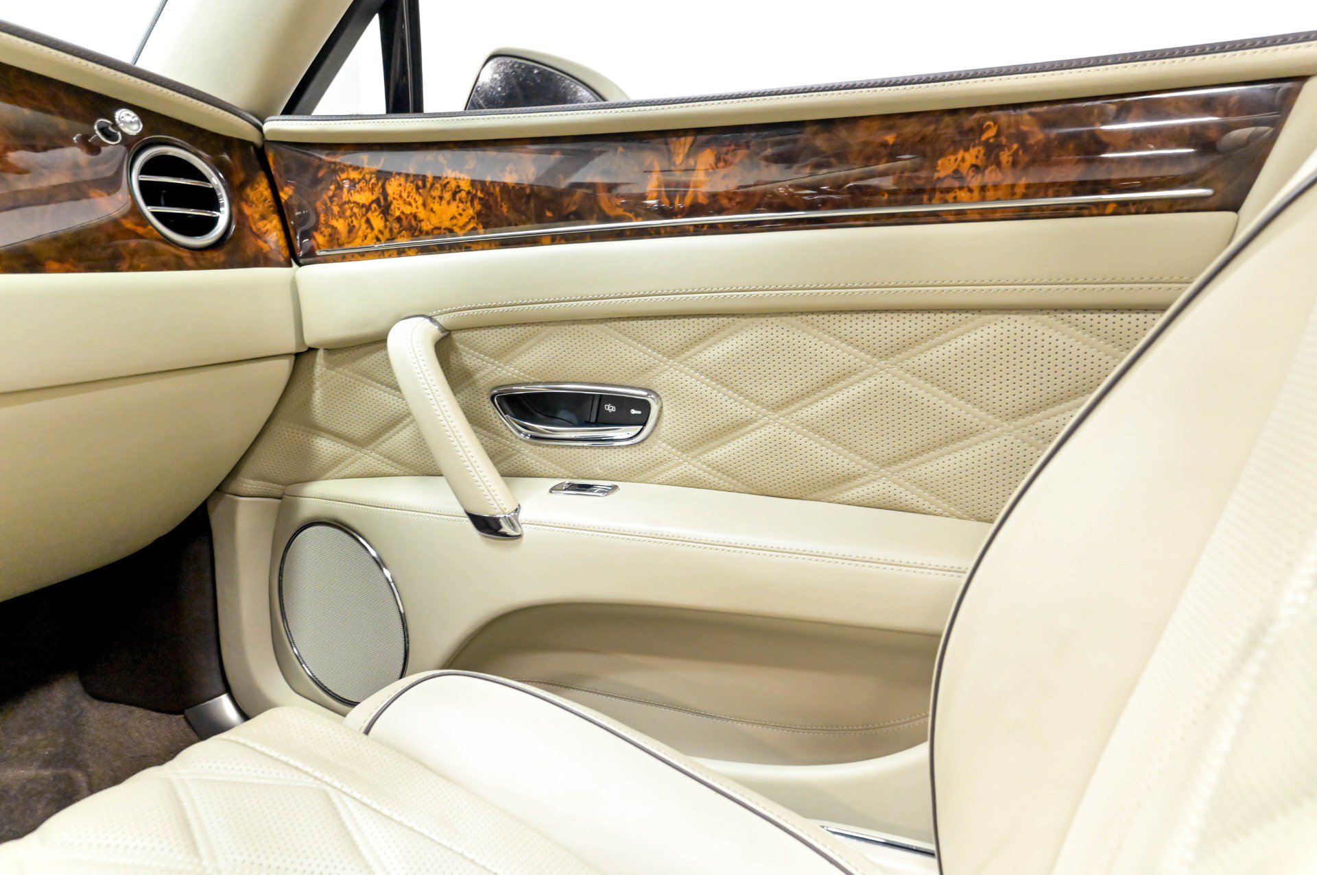 Used 2015 Bentley Flying Spur W12 AWD/4WD image 21