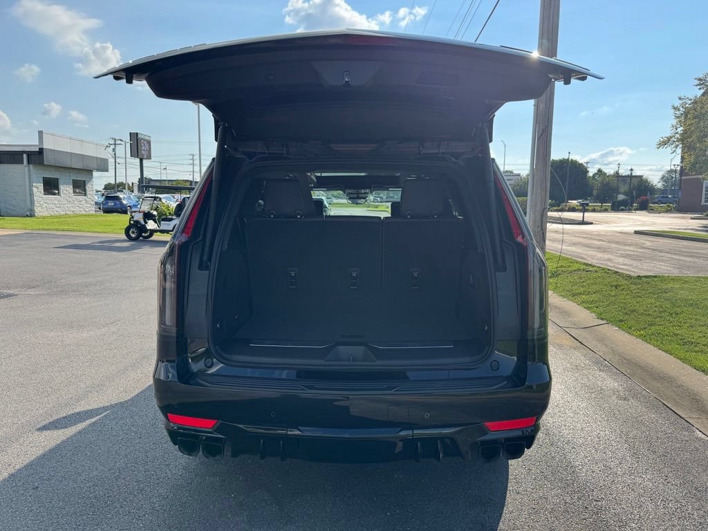 Certified 2023 Cadillac Escalade V AWD/4WD image 33