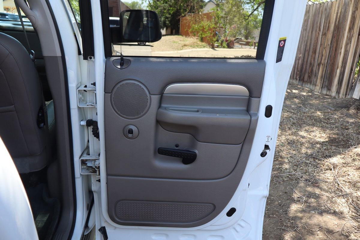 Used 2005 Dodge Ram 2500 Truck SLT AWD/4WD image 25