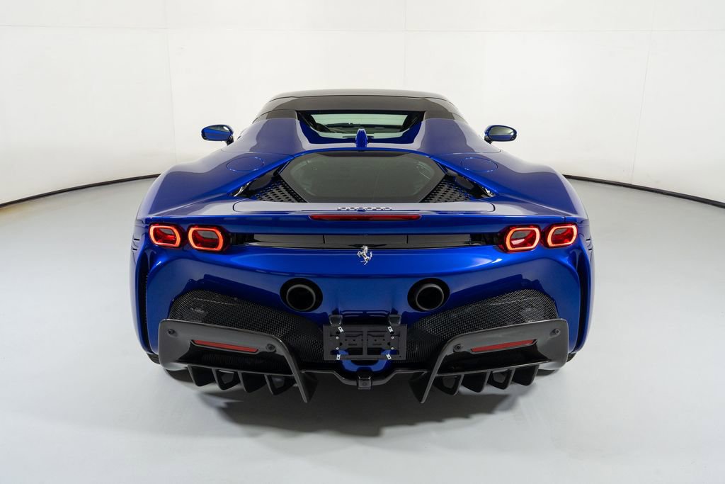 Used 2022 Ferrari SF90 Spider image 16