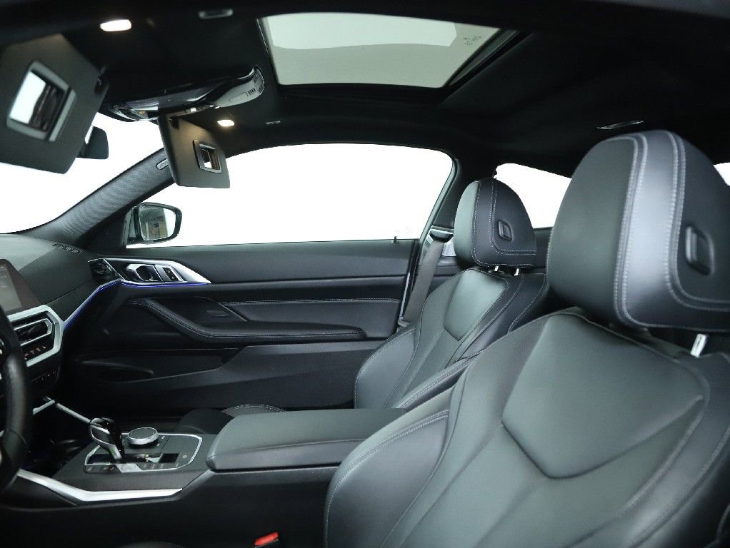 Used 2023 BMW 430i xDrive Coupe w/ Premium Package image 19