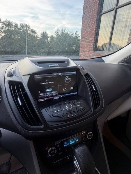 Used 2013 Ford Escape SE FWD image 11