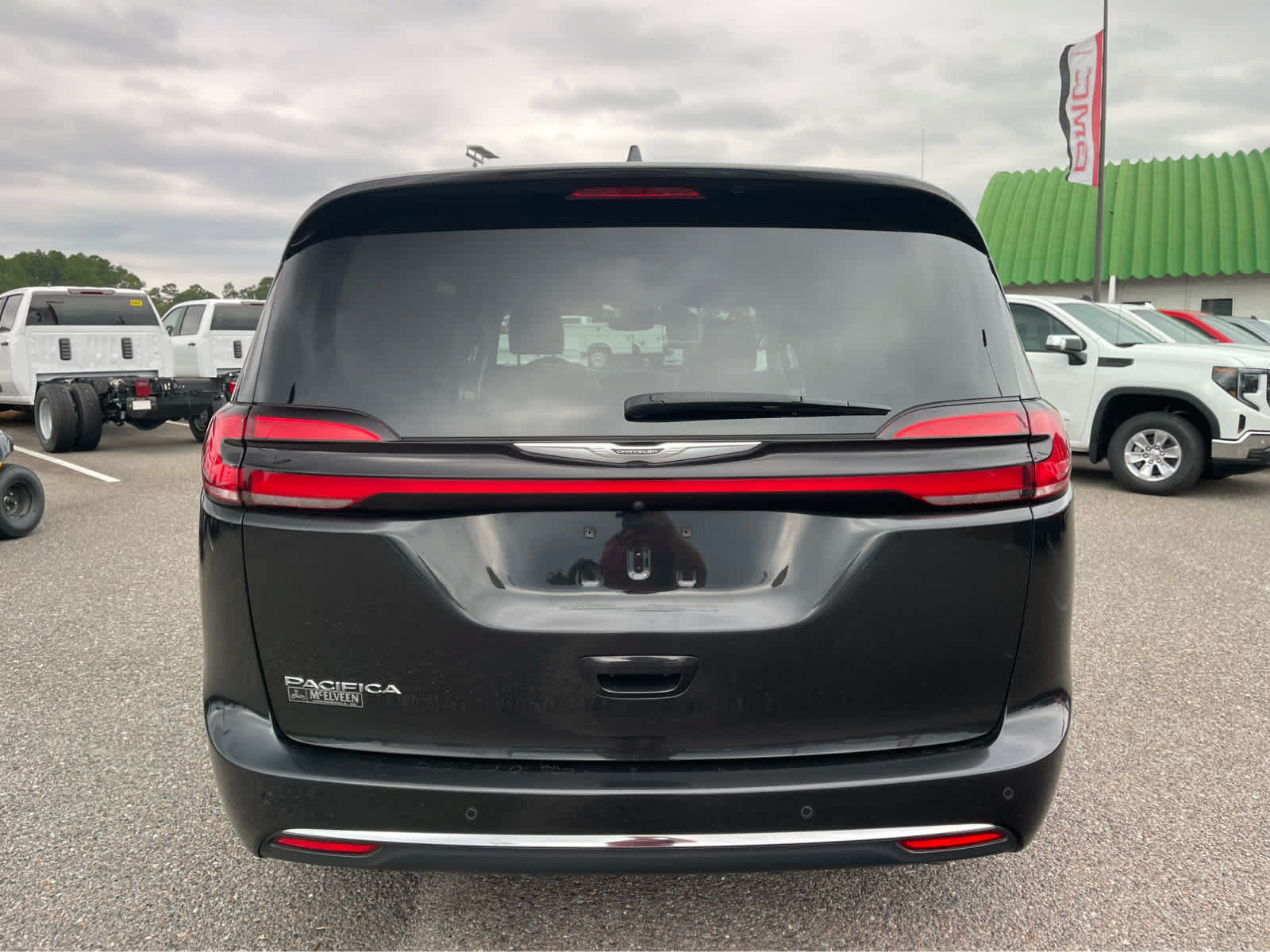 Used 2022 Chrysler Pacifica Touring-L FWD image 6
