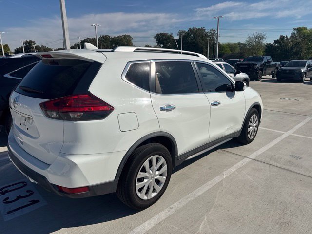Used 2017 Nissan Rogue S w/ Appearance Package FWD image 6