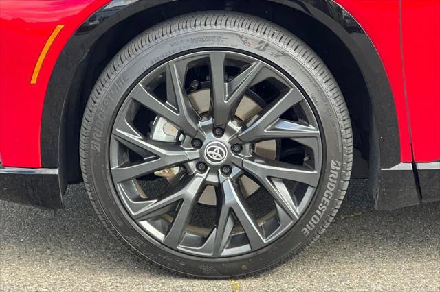 Certified 2025 Toyota Crown Signia w/ Advanced Technology Package image 32