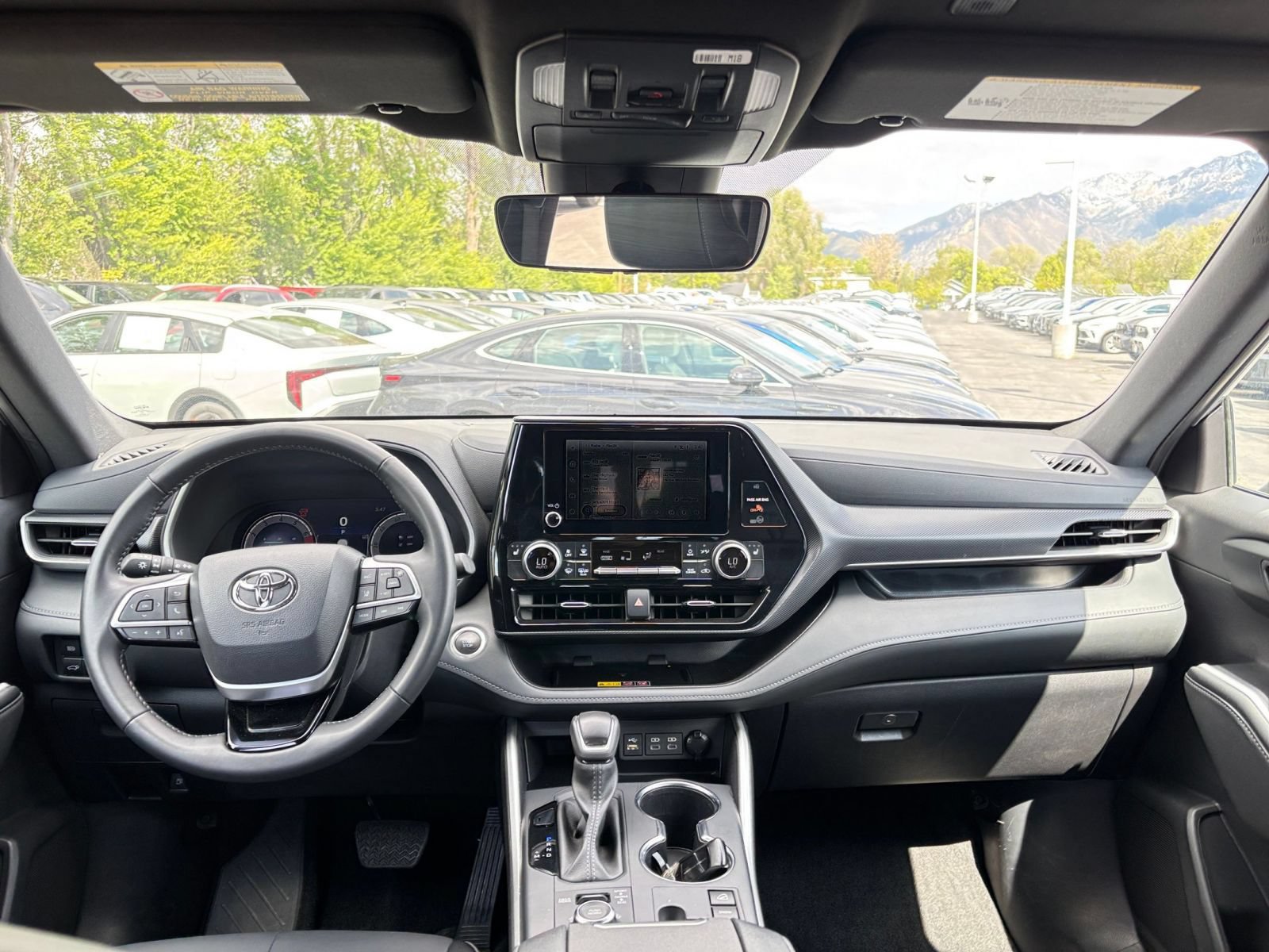 Used 2025 Toyota Highlander XSE AWD/4WD image 31
