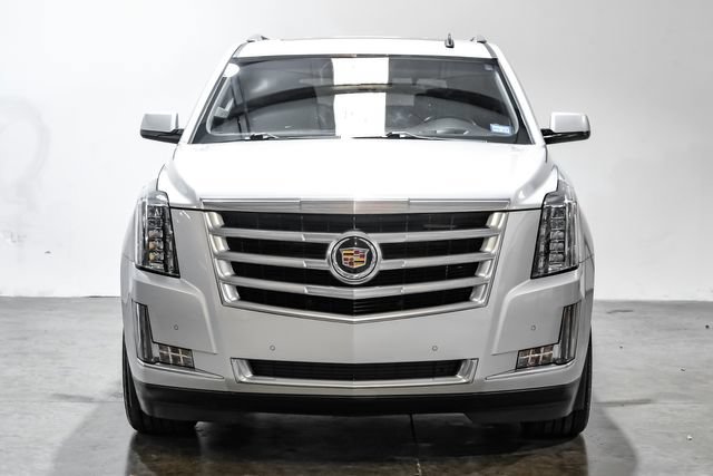 Used 2015 Cadillac Escalade Luxury AWD/4WD image 7
