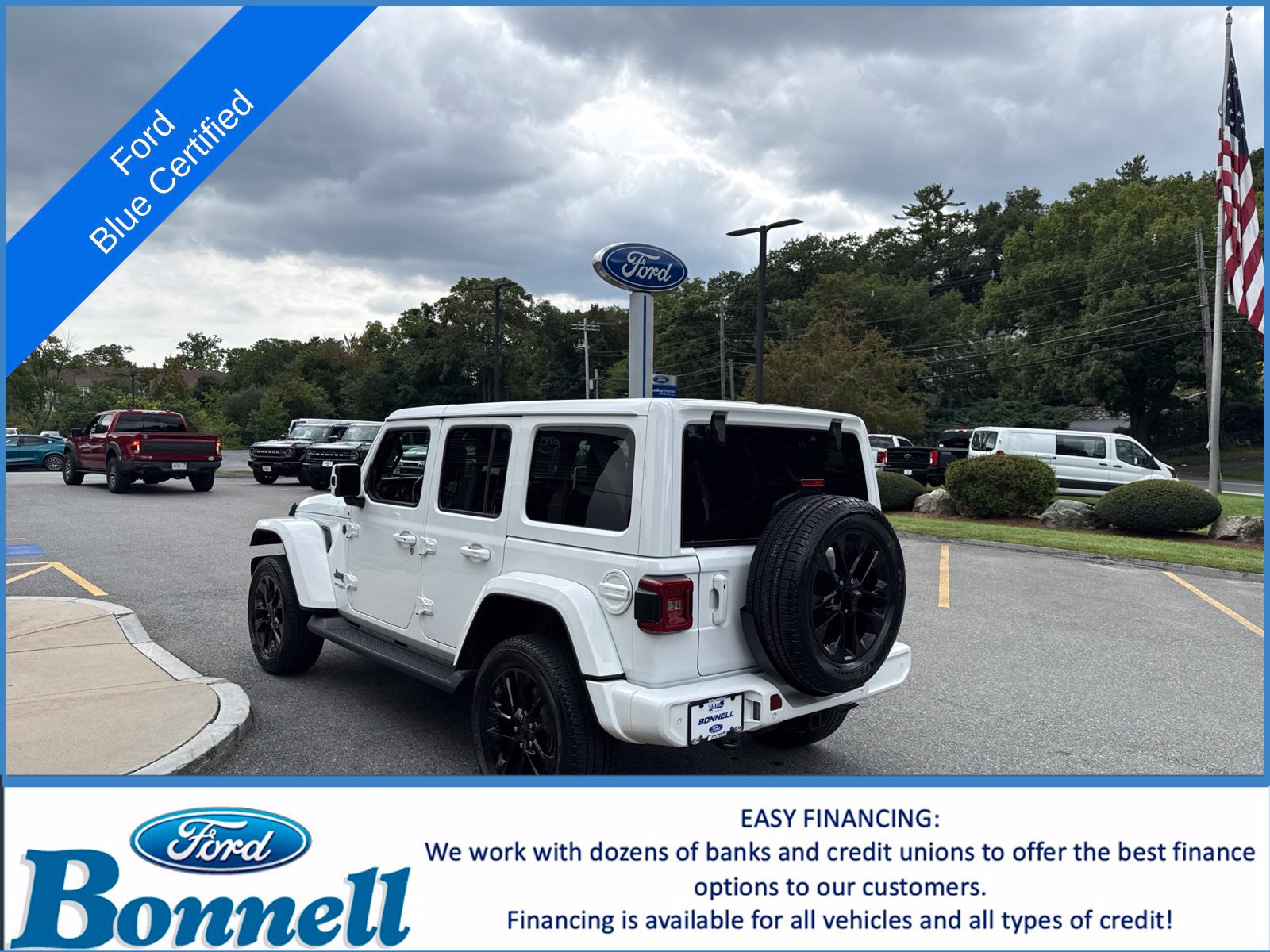 Used 2021 Jeep Wrangler Unlimited Sahara AWD/4WD image 3