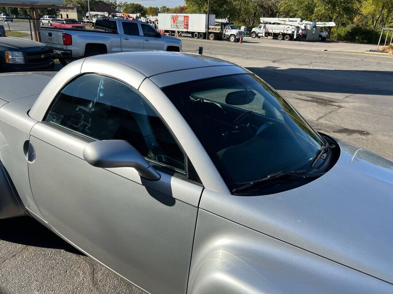 Used 2004 Chevrolet SSR w/ Preferred Equipment Group RWD image 19