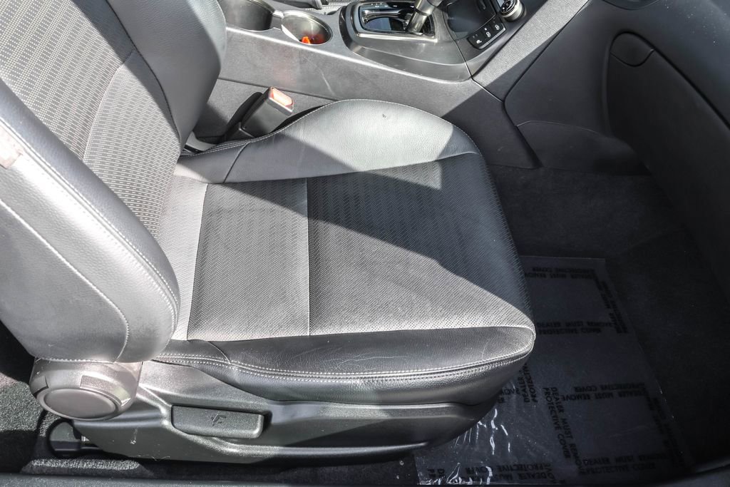 Used 2013 Hyundai Genesis 3.8 RWD image 37