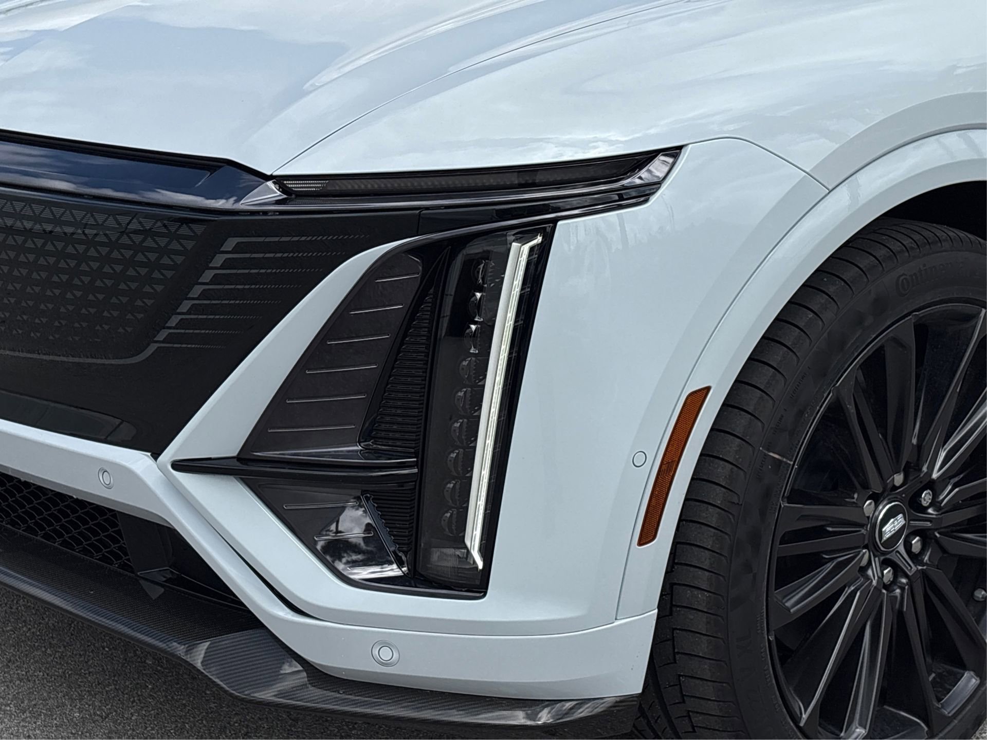 New 2026 Cadillac Lyriq V w/ Exterior Carbon Fiber Package image 14