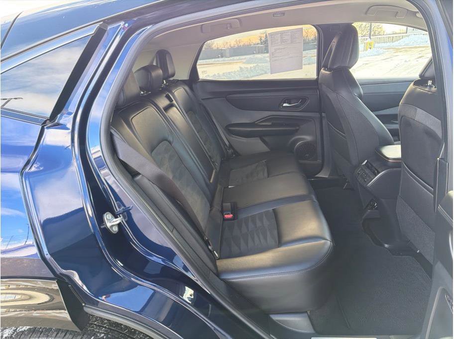 Used 2024 Nissan Ariya AWD image 13