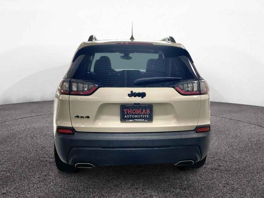 Used 2019 Jeep Cherokee Latitude Plus AWD/4WD image 4