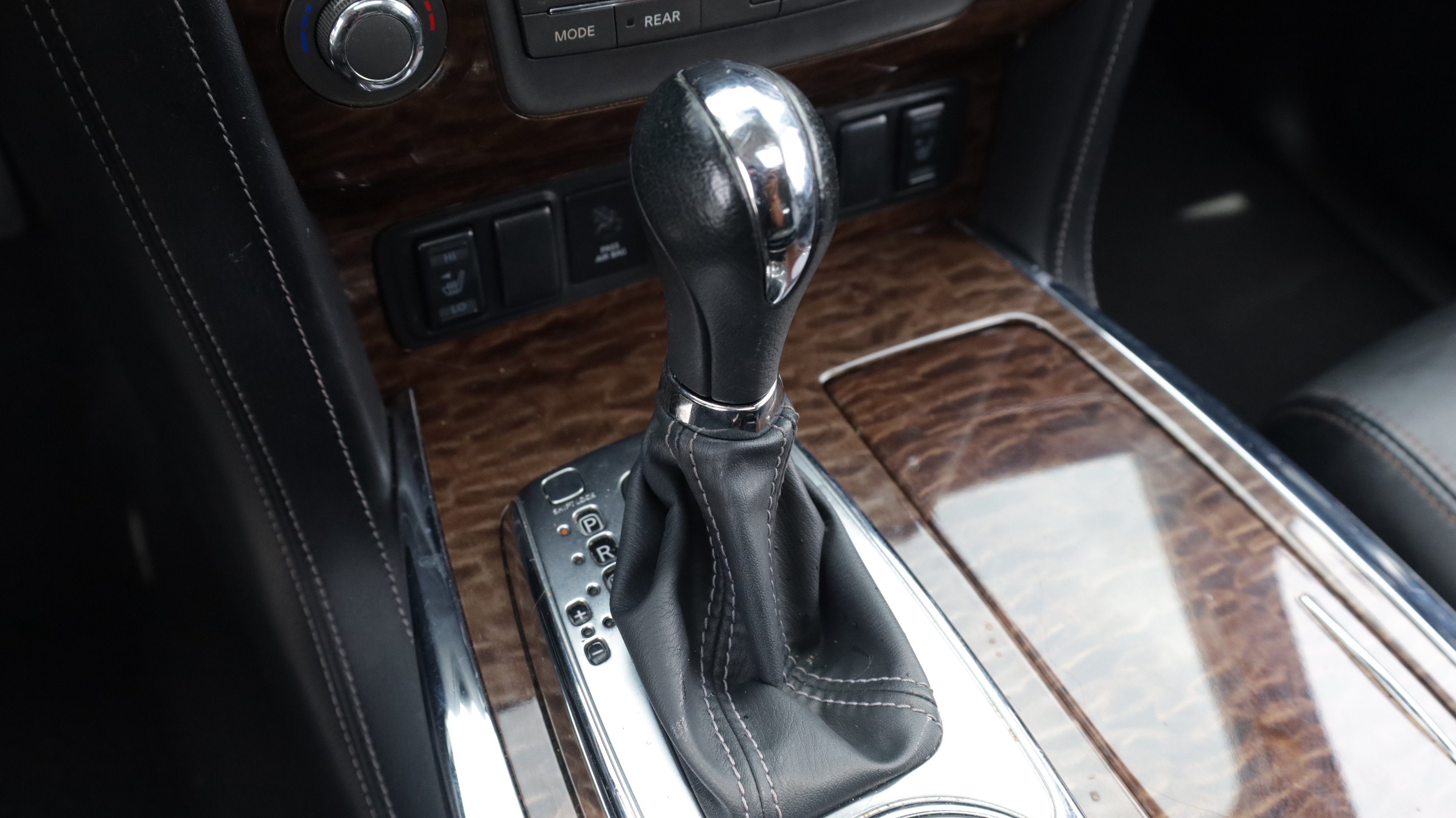Used 2019 Nissan Armada SL w/ Premium Package RWD image 10