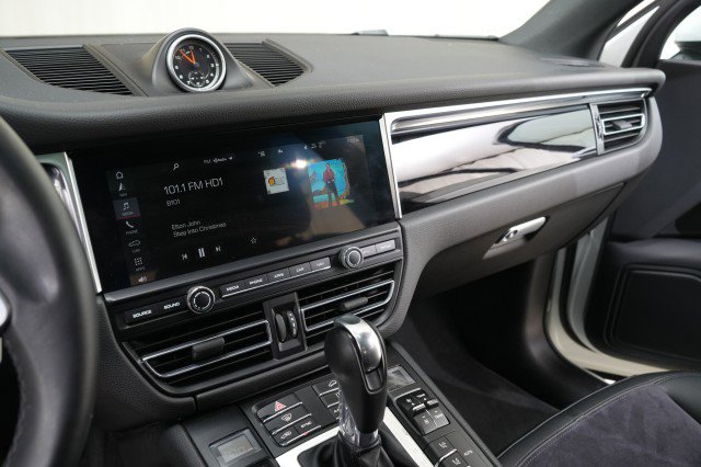 Used 2020 Porsche Macan image 48