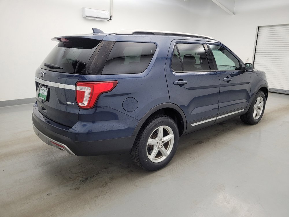 Used 2016 Ford Explorer XLT w/ Equipment Group 201A AWD/4WD image 10