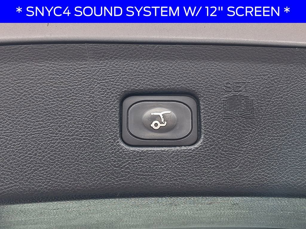 Certified 2021 Ford Edge ST-Line w/ Class II Trailer Tow Package image 30