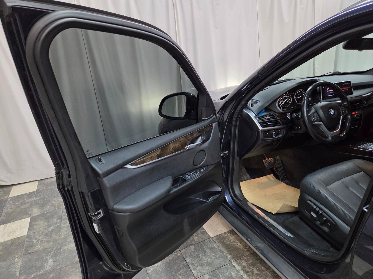 Used 2018 BMW X5 xDrive35i AWD/4WD image 9