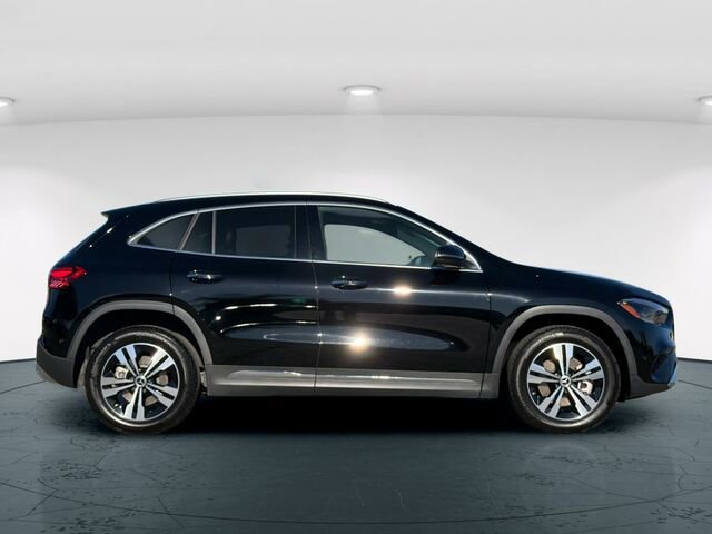 Certified 2025 Mercedes-Benz GLA 250 4MATIC image 8