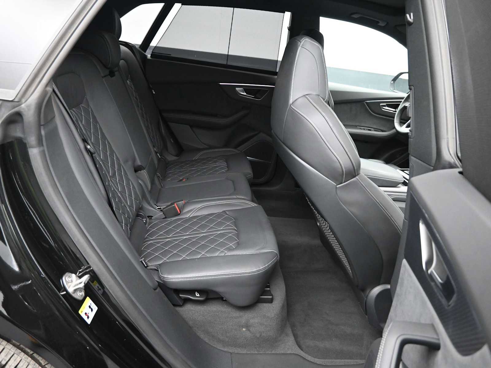 Used 2024 Audi SQ8 Premium Plus w/ S Sport Package image 12