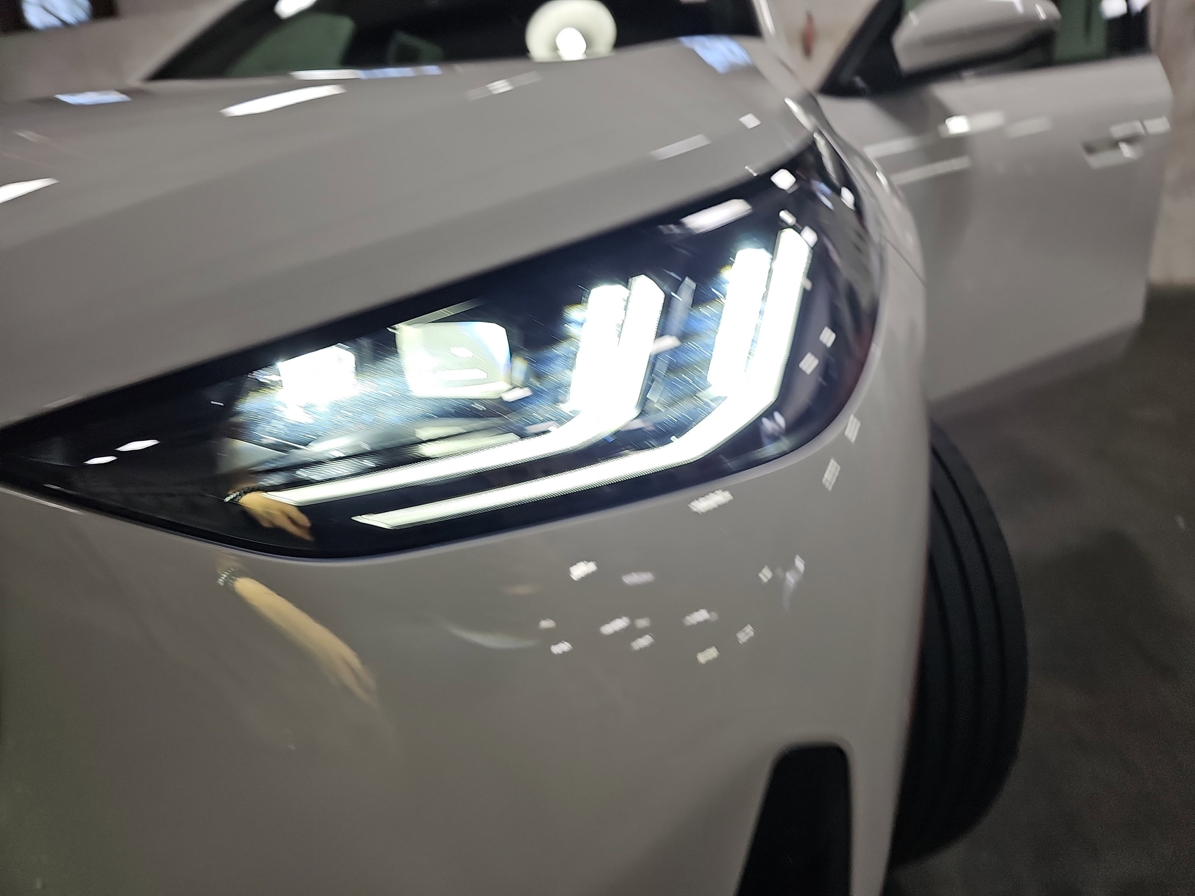 Certified 2025 BMW X3 xDrive30i w/ M Sport Package image 33