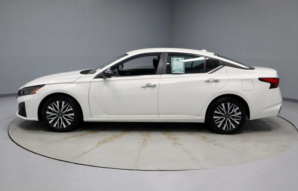 Certified 2025 Nissan Altima 2.5 SV FWD image 8