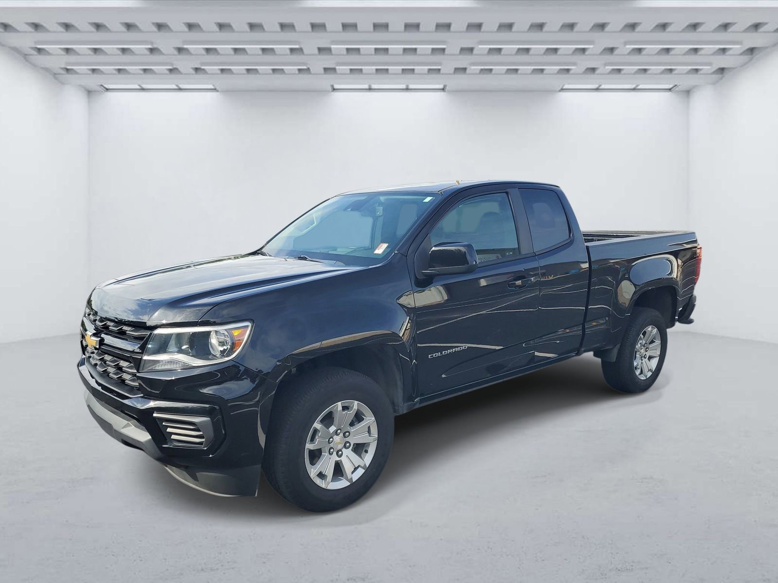 Used 2022 Chevrolet Colorado LT w/ Fleet Safety Package RWD image 2