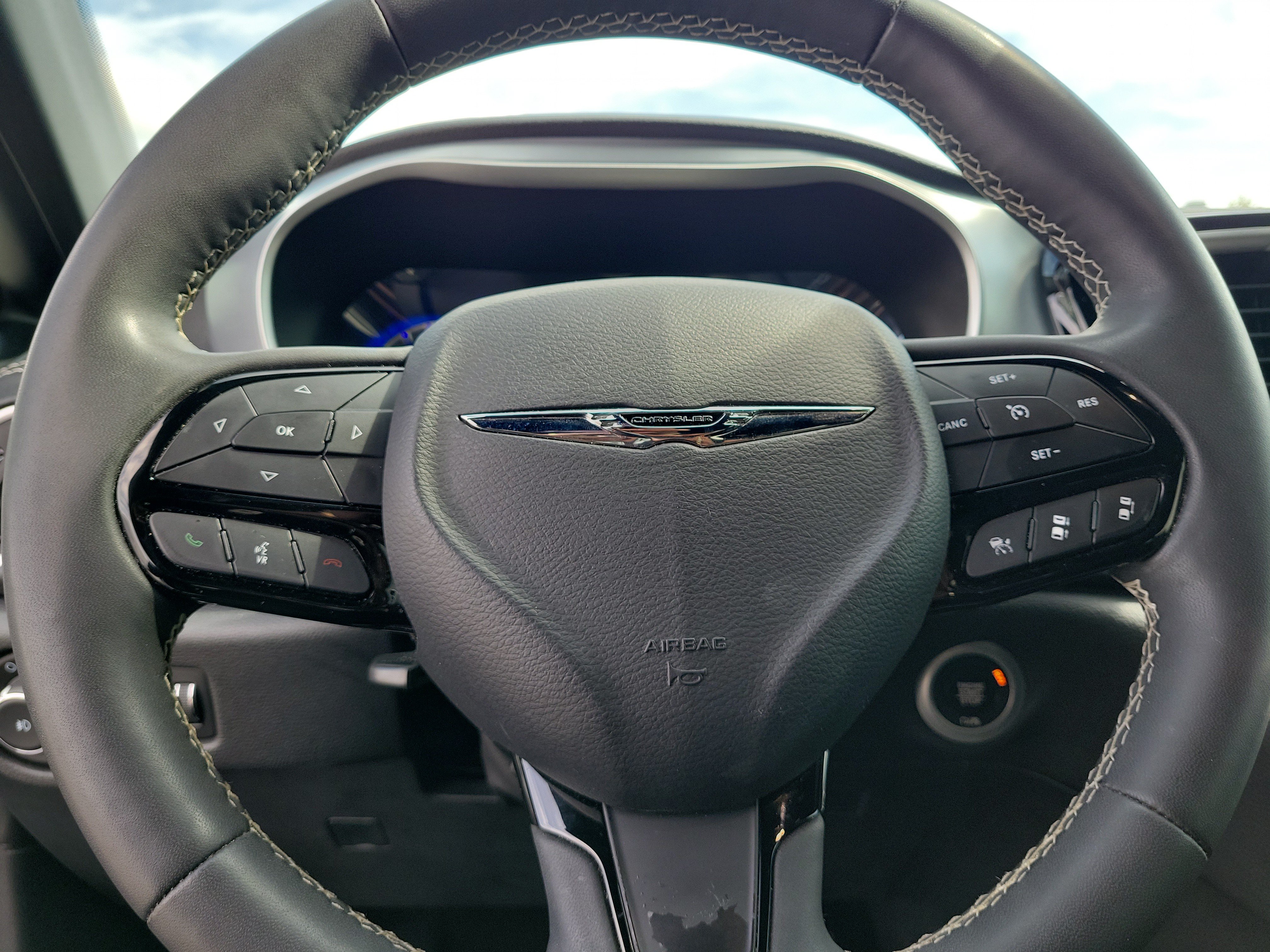 Certified 2023 Chrysler Pacifica Touring-L w/ S Appearance Package FWD image 18
