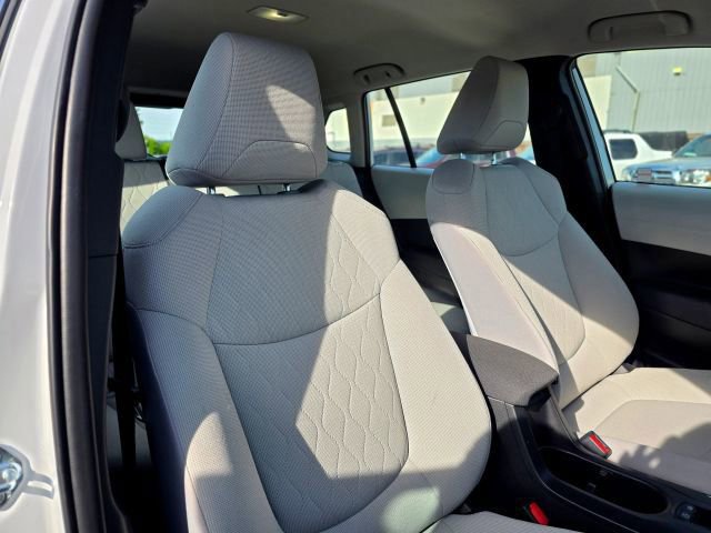 Used 2023 Toyota Corolla Cross L AWD/4WD image 31