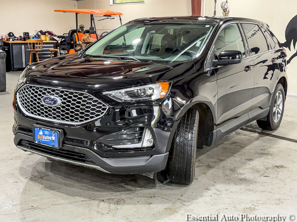 Certified 2024 Ford Edge SEL w/ Convenience Package AWD/4WD image 3