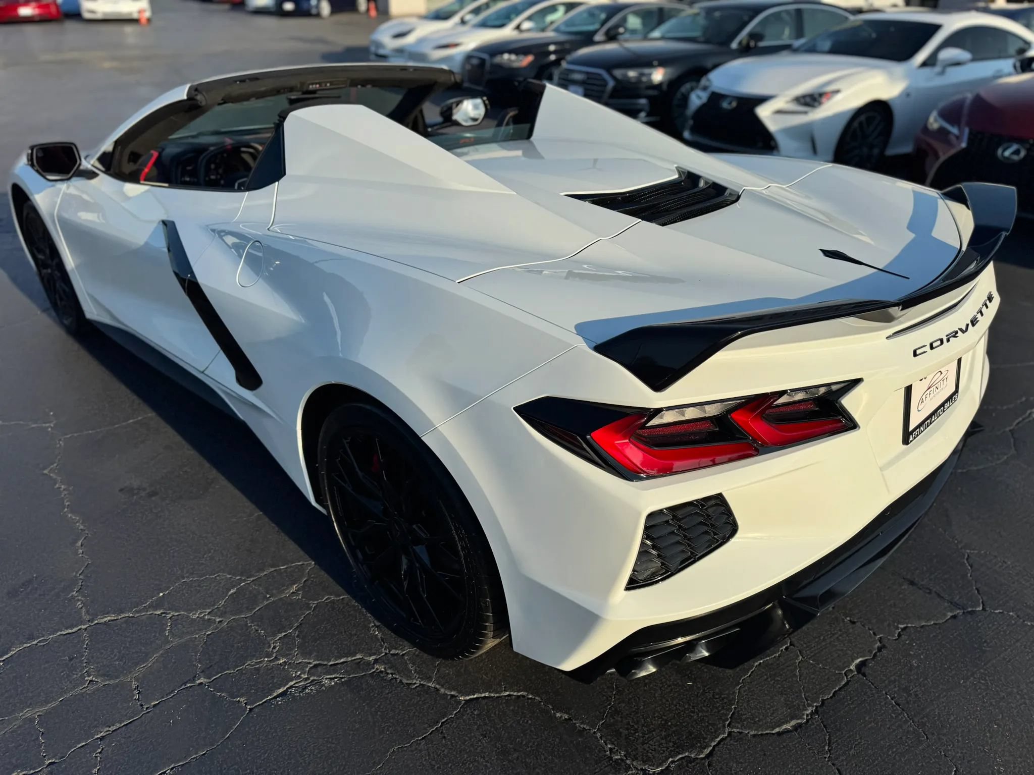 Used 2023 Chevrolet Corvette Stingray Premium Conv w/ Z51 Performance Package RWD image 3